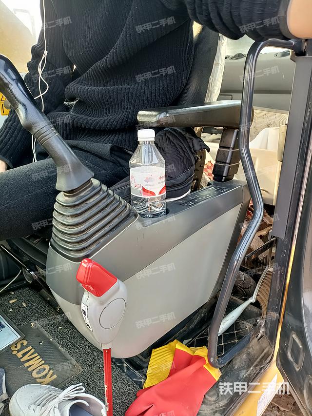 驾驶室整体（整机外观）