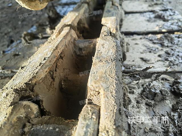 单侧履带整体（整机外观）