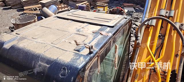 驾驶室顶部（整机外观）