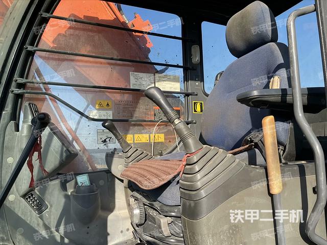 驾驶室整体（整机外观）