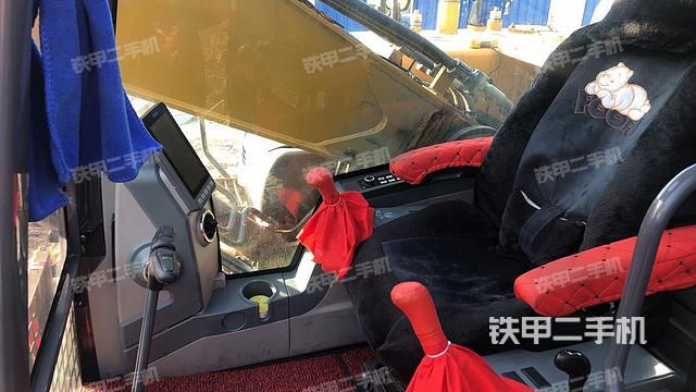 驾驶室整体（整机外观）