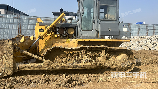 整机左侧（设备外观及核心部件）