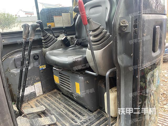 驾驶室整体（整机外观）