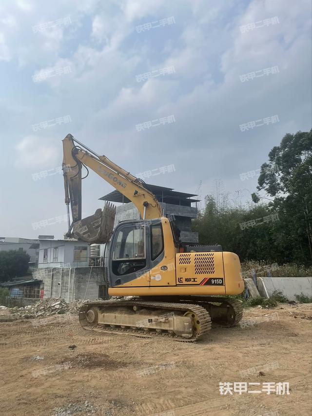 柳工CLG915D挖掘机