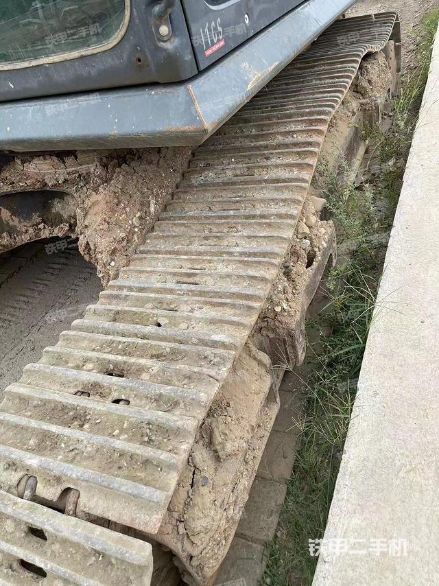 驾驶室顶部（整机外观）