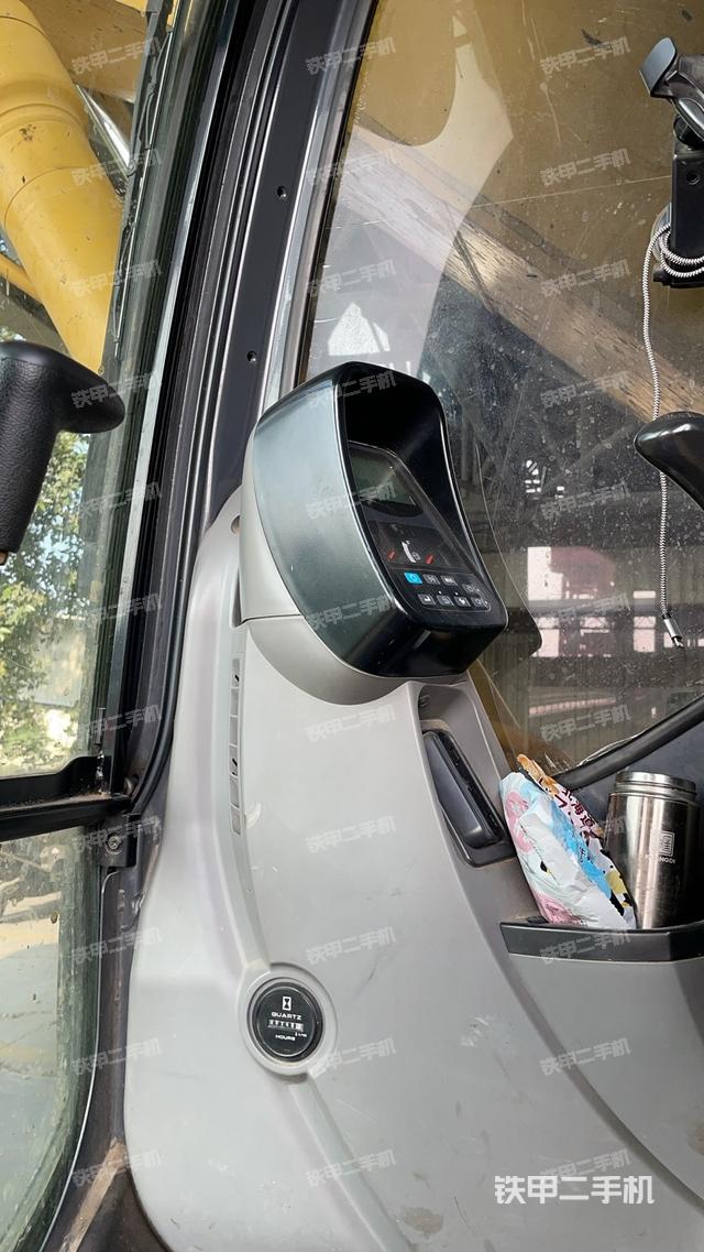 驾驶室整体（整机外观）