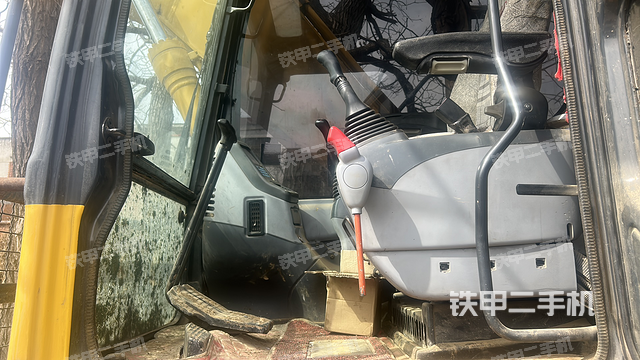 驾驶室整体（整机外观）