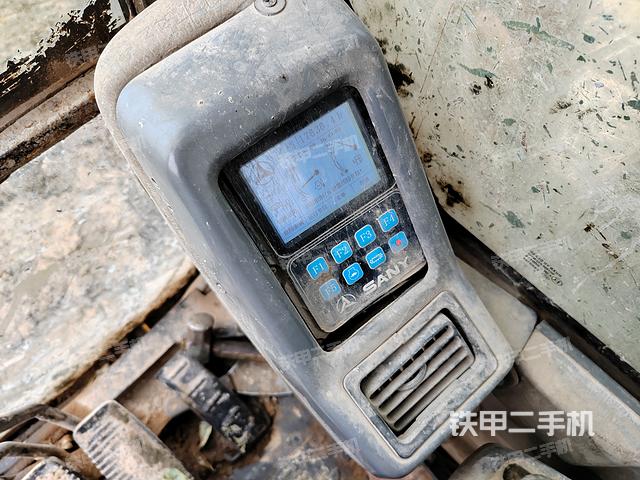 驾驶室整体（整机外观）