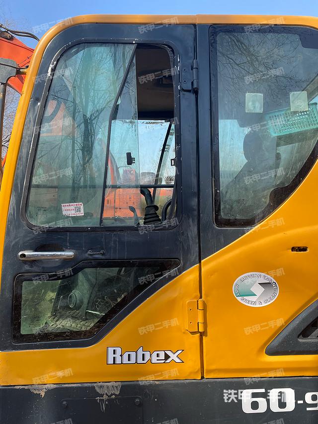 驾驶室整体（整机外观）