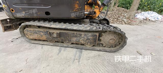 单侧履带整体（整机外观）