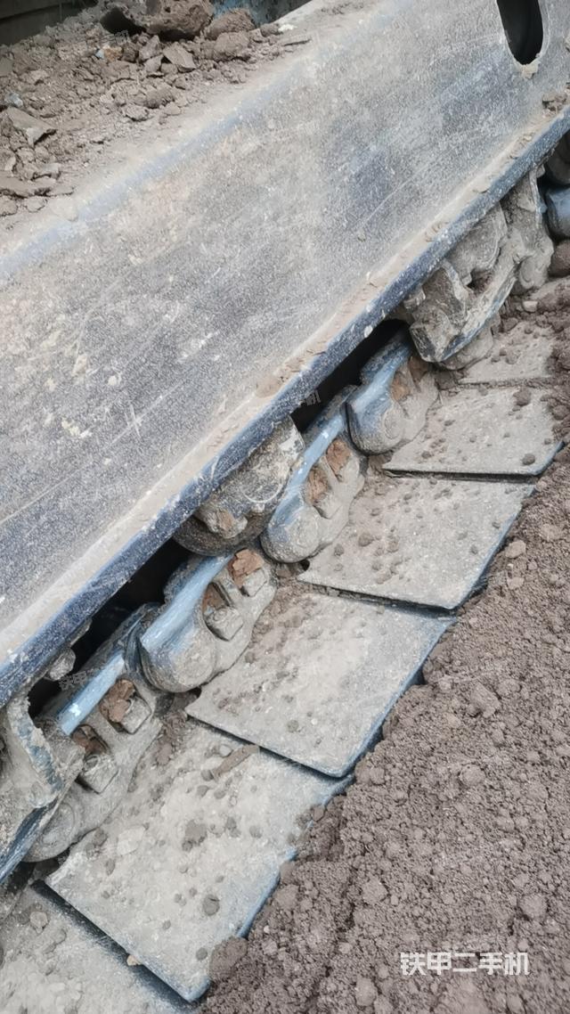 单侧履带整体（整机外观）