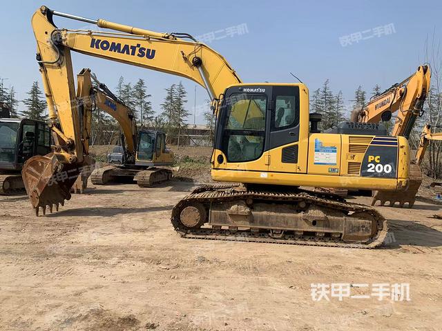 驾驶室顶部（整机外观）