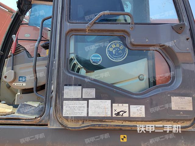 驾驶室整体（整机外观）