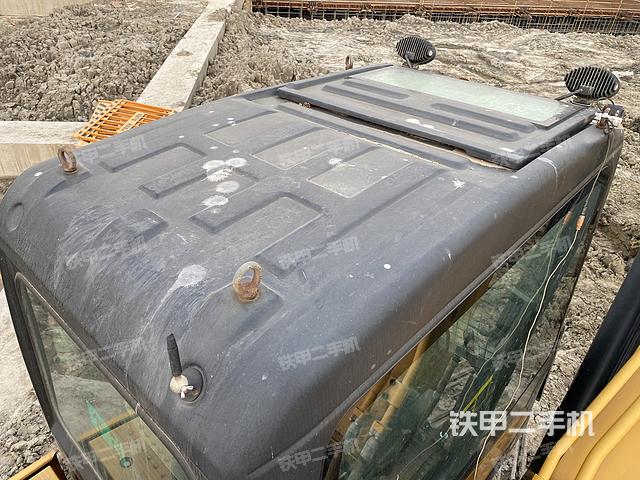 驾驶室顶部（整机外观）