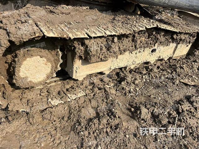 单侧履带整体（整机外观）