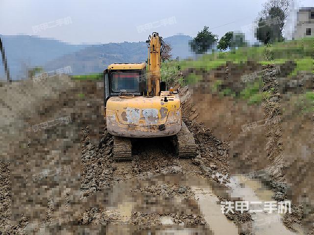 驾驶室顶部（整机外观）