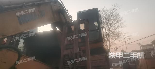 小松PC200-7挖掘机