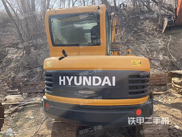 驾驶室顶部（整机外观）