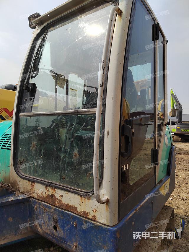 驾驶室整体（整机外观）