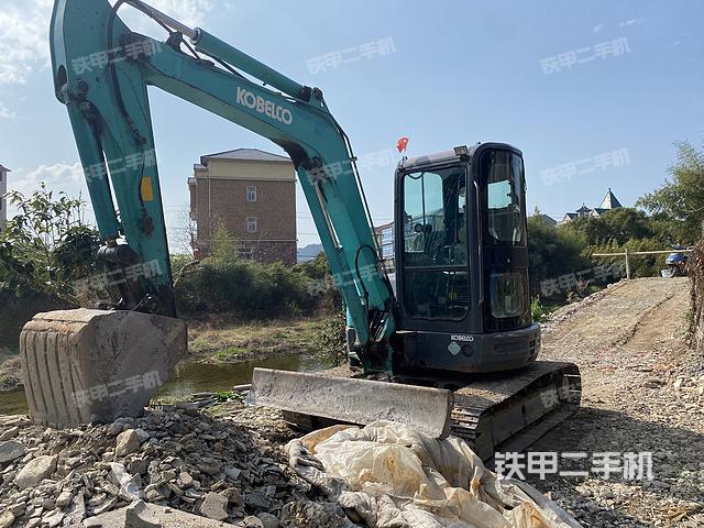 神钢SK55SR-3挖掘机