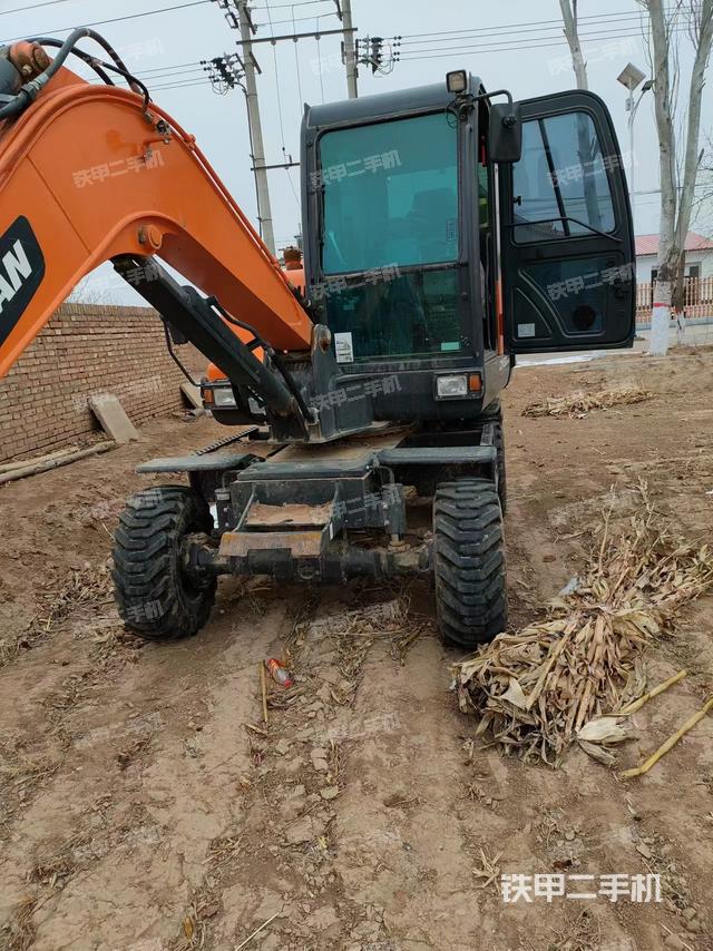 斗山DX60E-9C挖掘机