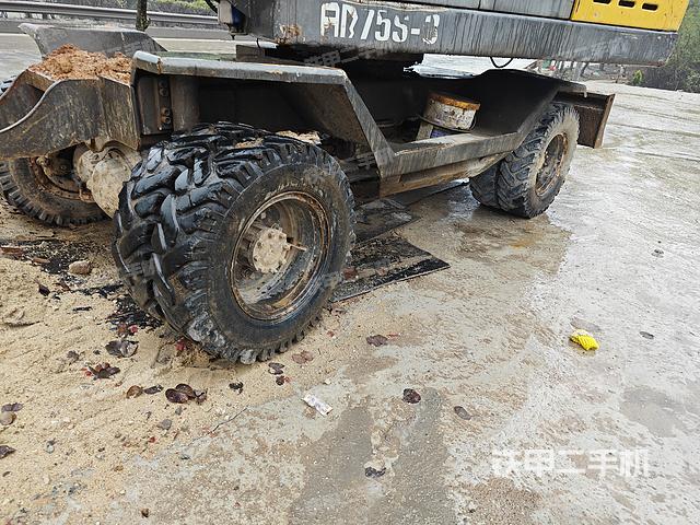 单侧履带整体（整机外观）