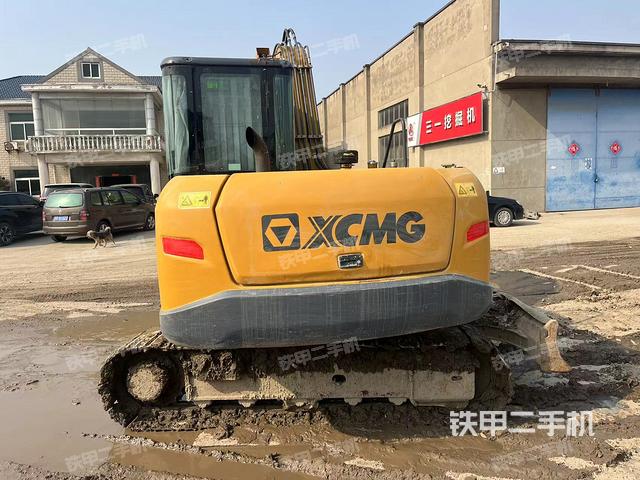 驾驶室顶部（整机外观）