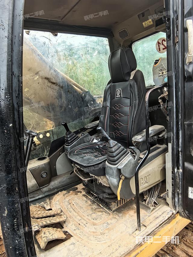 驾驶室整体（整机外观）