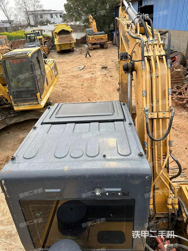 驾驶室顶部（整机外观）