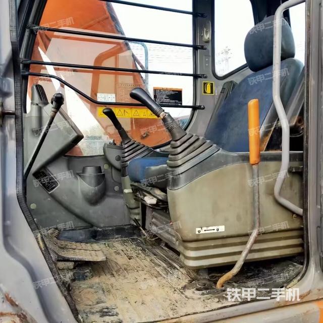 驾驶室整体（整机外观）