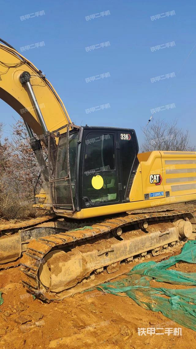 驾驶室顶部（整机外观）