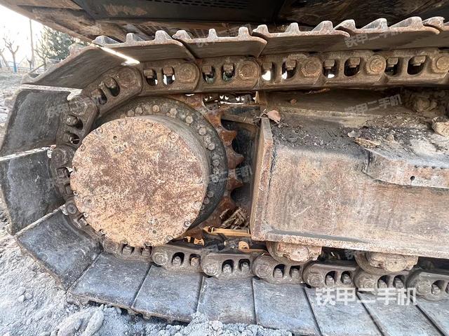 单侧履带整体（整机外观）