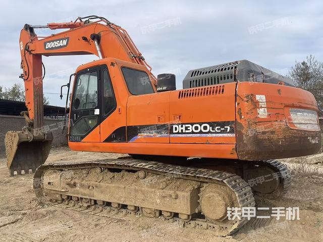 驾驶室整体（整机外观）