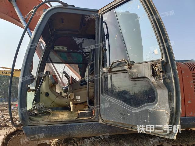 驾驶室整体（整机外观）