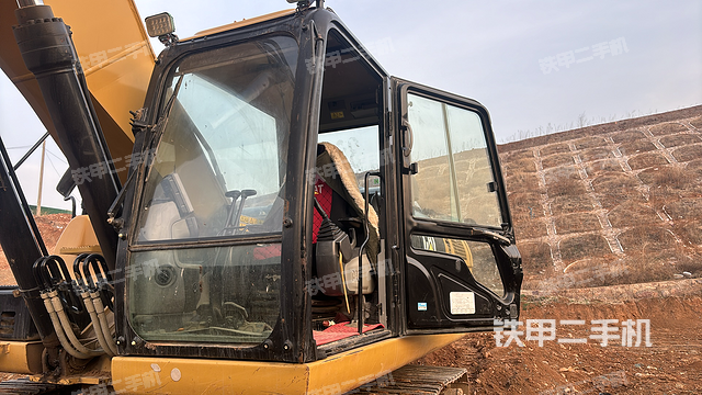 驾驶室整体（整机外观）