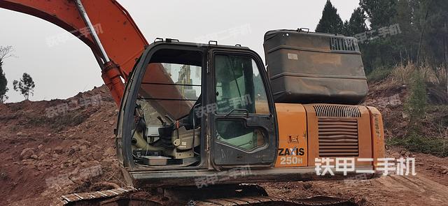 驾驶室整体（整机外观）