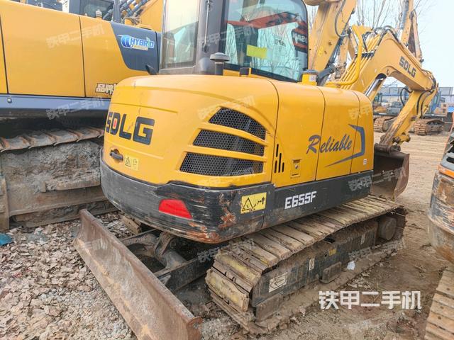 右后45(整機外觀) 右后45(整機外觀)