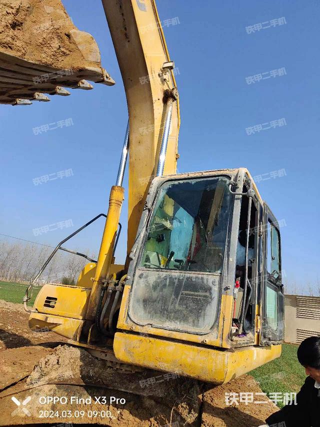 驾驶室顶部（整机外观）