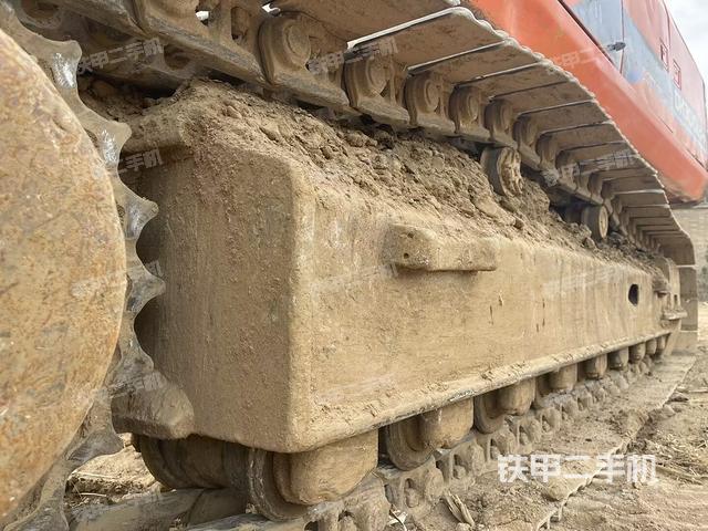 单侧履带整体（整机外观）