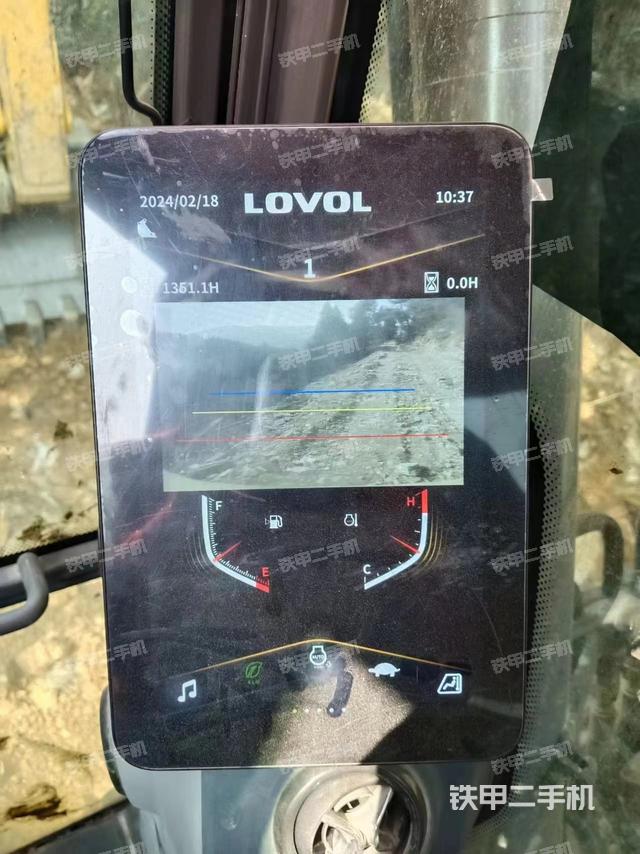 驾驶室整体（整机外观）