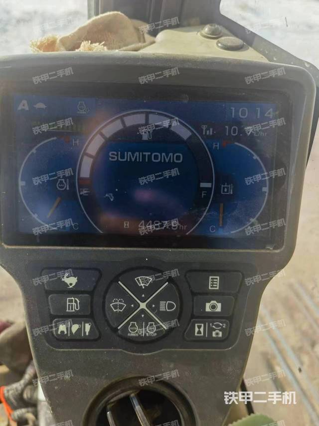 驾驶室整体（整机外观）