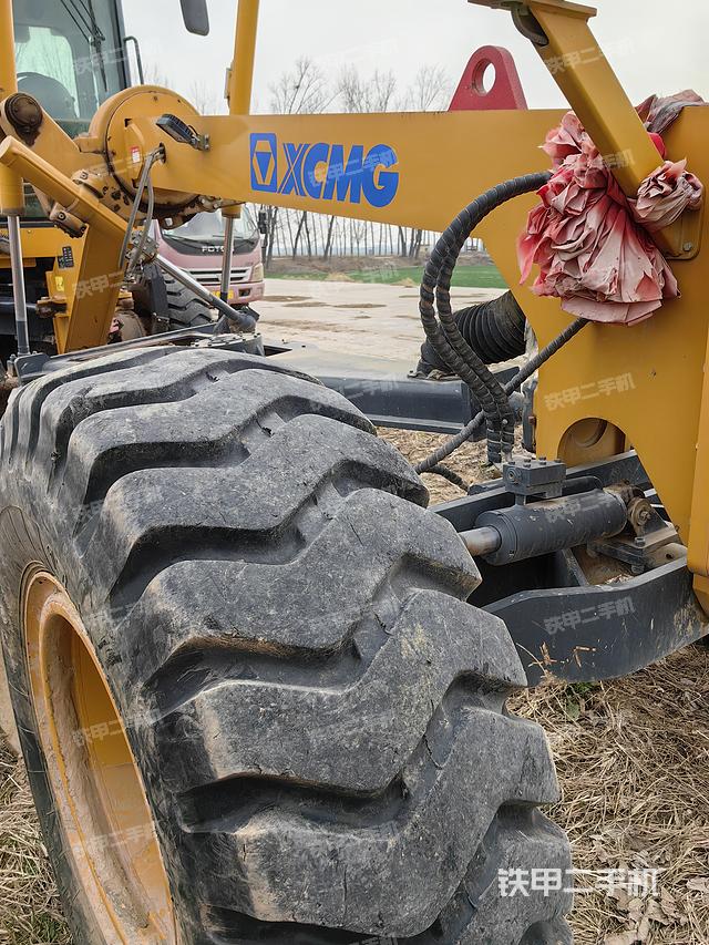 整机右后45°（设备外观及核心部件）