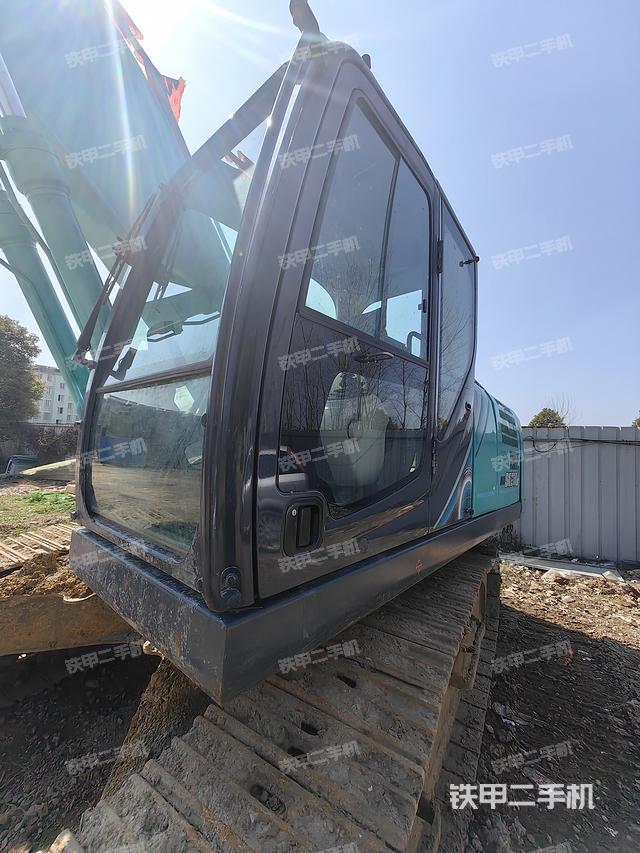 驾驶室整体（整机外观）