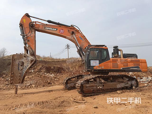 斗山DX520LC-9C挖掘机