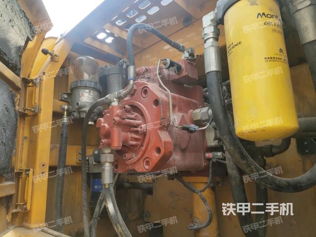 液压泵斜45 左（大件舱室）