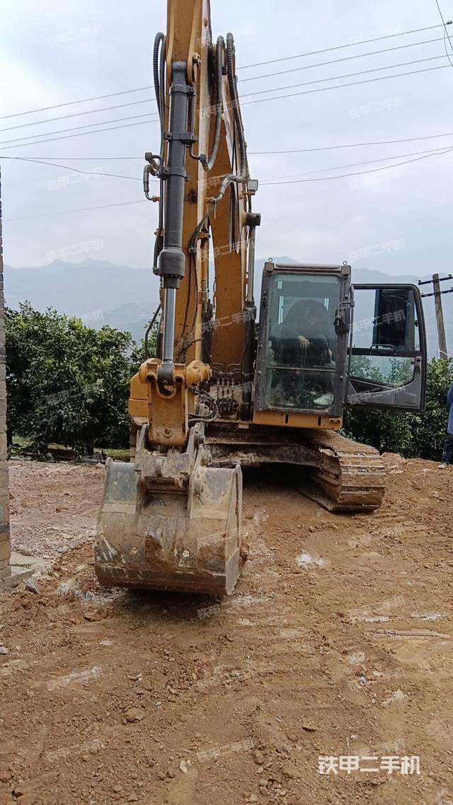 雷沃重工FR130F挖掘机