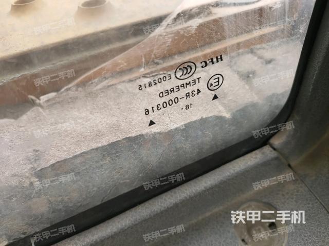 后窗玻璃角标（驾驶室部分）