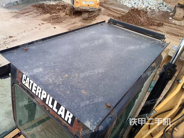 驾驶室顶部（整机外观）