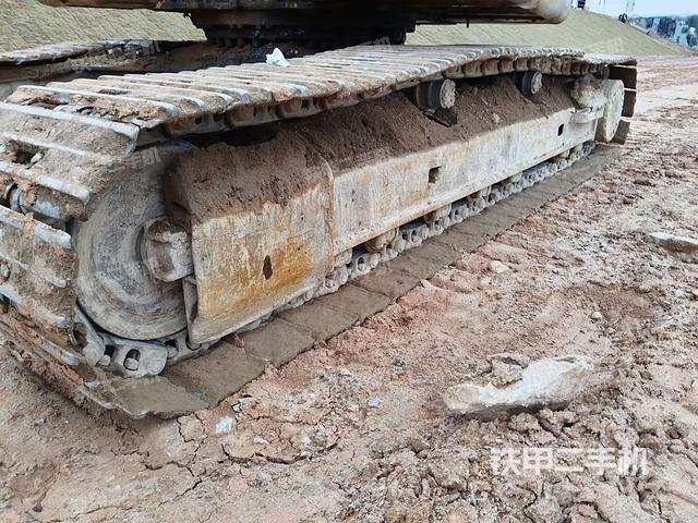 单侧履带整体（整机外观）