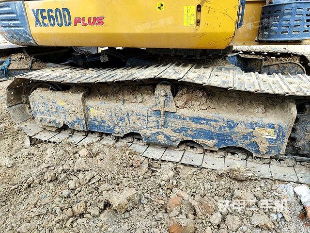 单侧履带整体（整机外观）